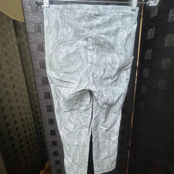 lululemon Swift Speed Crop w/ pockets - Sz 6 Reverberate Chevron Jacquard - Picture 3 of 6